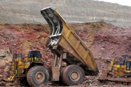 Estadounidense Newmont invertirá US$ 800 millones en una mina de oro en Argentina