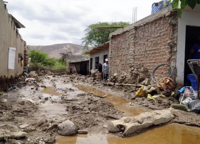 <p>Hasta 4.000 paquetes turísticos se han cancelado en Perú producto de fuertes lluvias</p>