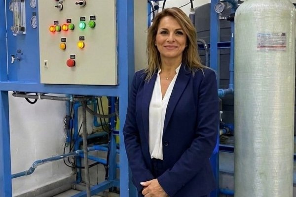 Empresa de agua purificada opera desde un penal en Antofagasta y apuesta por la reinserción como modelo de negocio