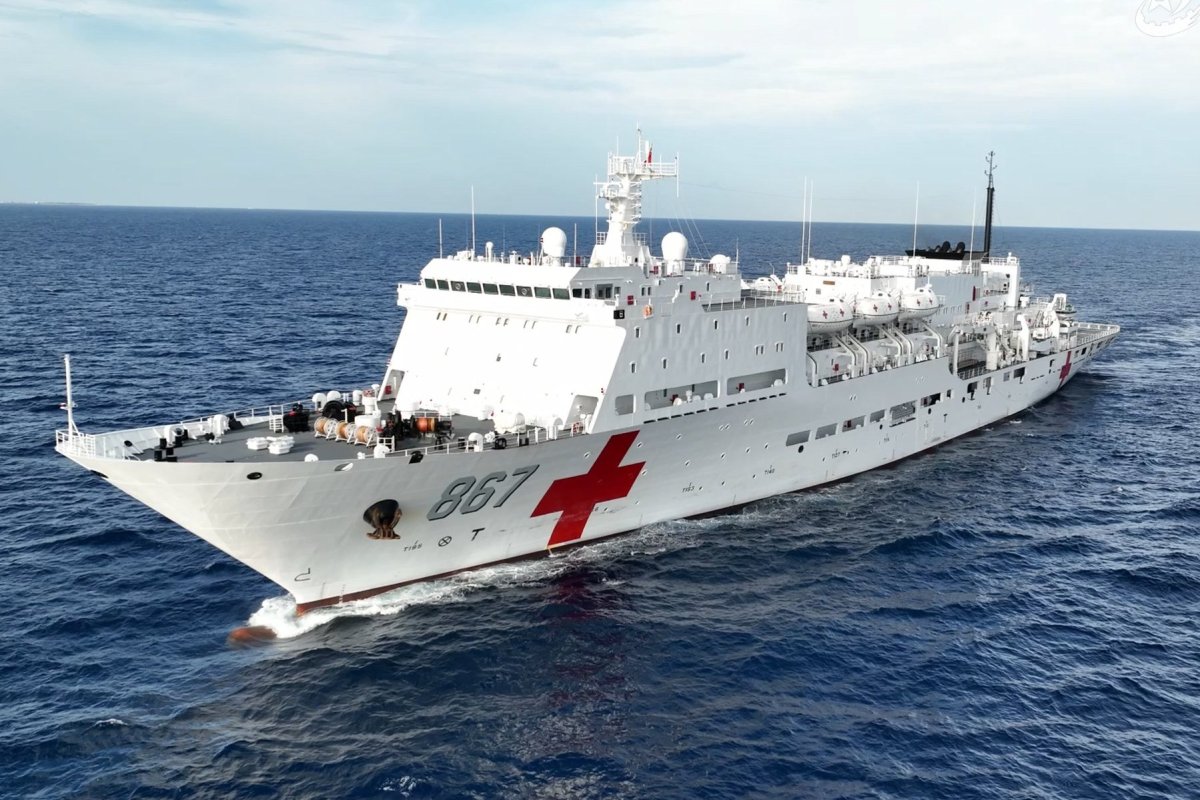 <p>¿Nuevas tensiones con Beijing? Rechazan operativo sanitario de buque-hospital chino que recaló en Valparaíso</p>