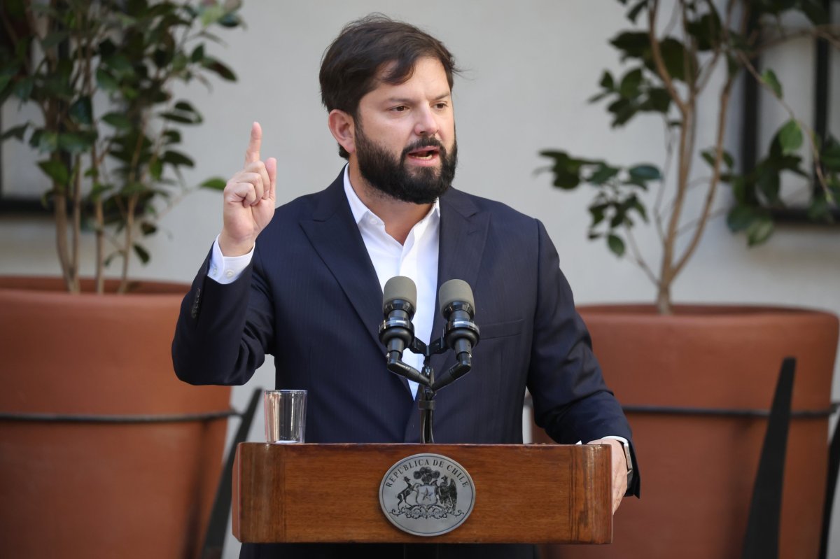 <p>Boric critica ataques de EEUU a Irán, pero también cuestiona a régimen de Medio Oriente</p>