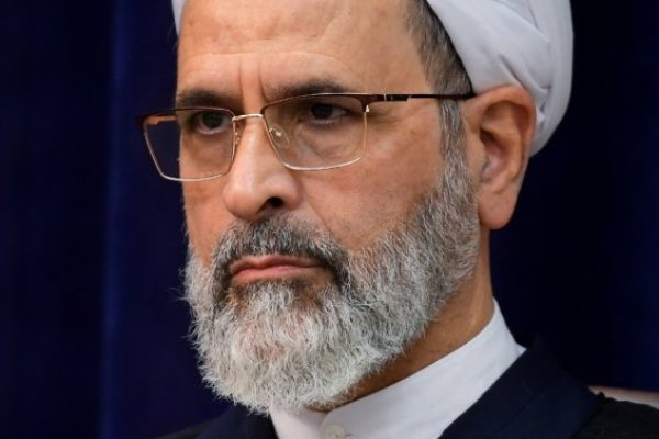 ¿Quién es Alireza Arafi? El nuevo miembro del consejo de liderazgo de Irán tras la muerte del ayatola Jamenei