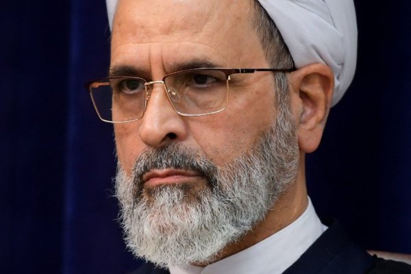 <p>¿Quién es Alireza Arafi? El nuevo miembro del consejo de liderazgo de Irán tras la muerte del ayatola Jamenei</p>