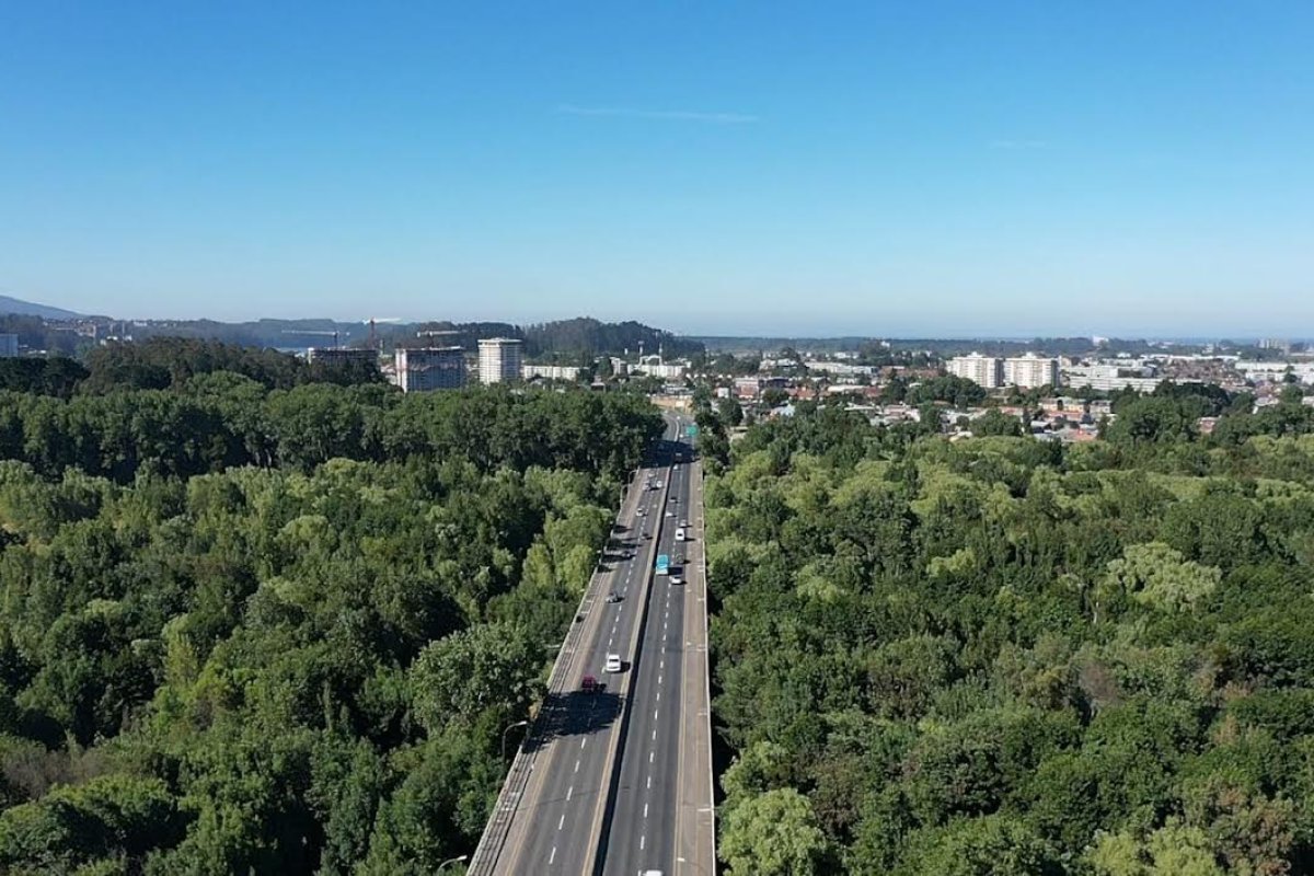 <p>MOP invertirá $ 9 mil millones para extender vida útil del puente Juan Pablo II en el Biobío y prepara licitación para su reemplazo</p>