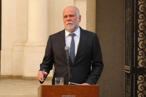 <p>Ahora en DF | “Es una mala señal”: Gobierno lamenta decisión de Kast de retirarse de reunión bilateral con Boric</p>