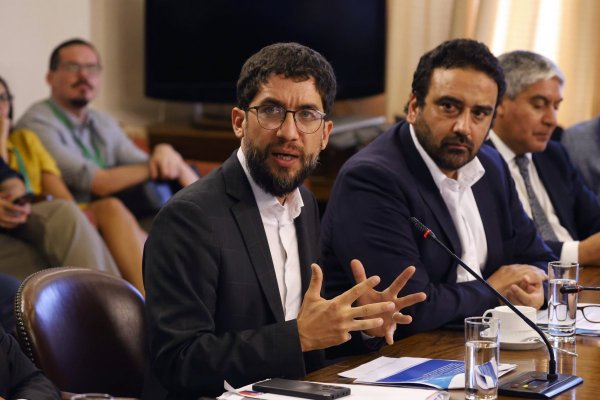 Contra todo pronóstico, la Comisión de Trabajo de la Cámara aprueba en general polémico proyecto de negociación ramal