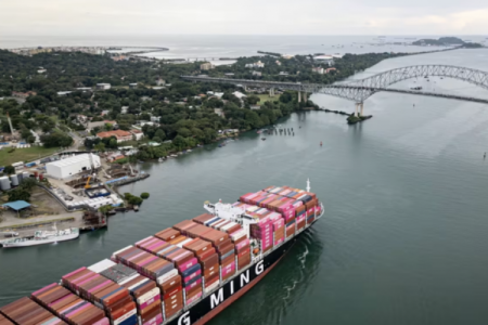 Grupo respaldado por BlackRock presiona para cerrar el acuerdo portuario sin los activos de Panamá