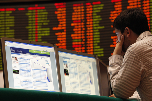 <p>IPSA se derrumba más de 5% y pierde los 10.000 puntos en su mayor caída desde la elección de Boric en diciembre de 2021</p>