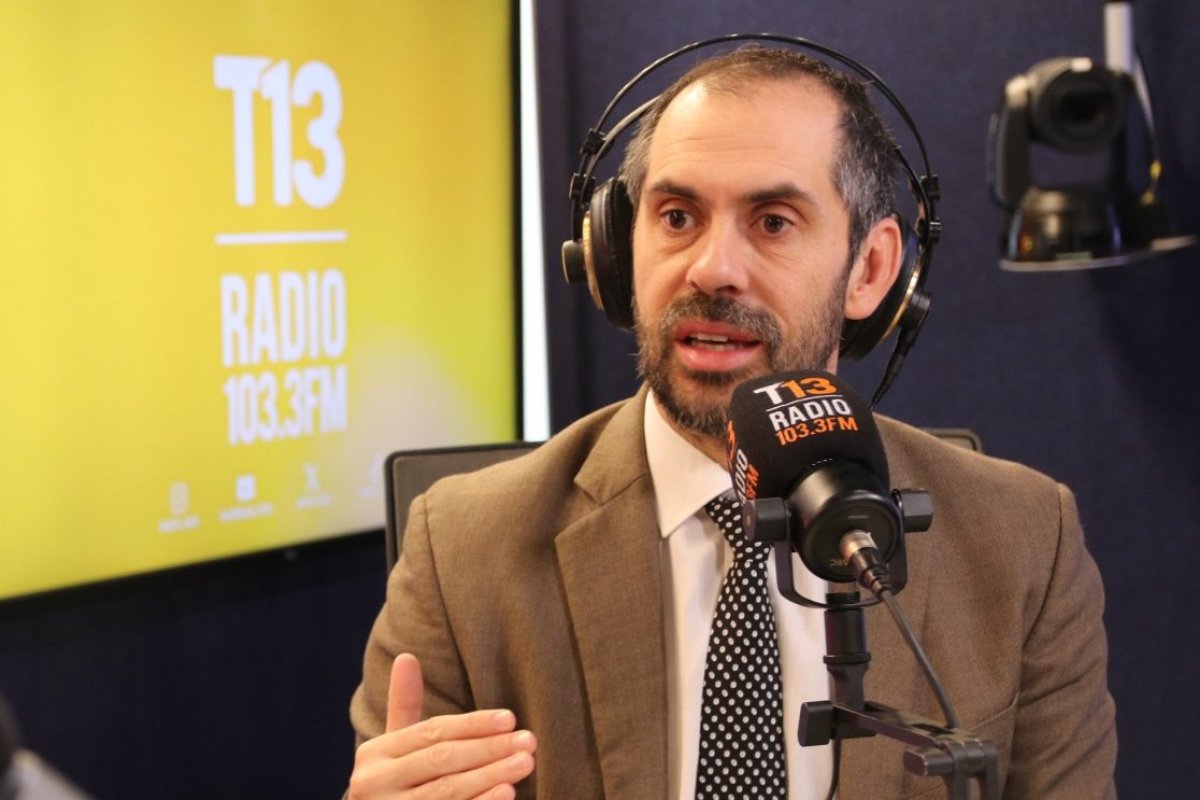 <p>@Tele13_Radio</p>