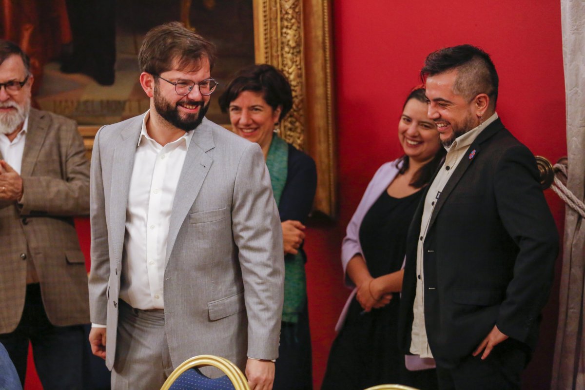 <p>Con documental de Boric en el horizonte, Pablo Paredes deja la Secom</p>