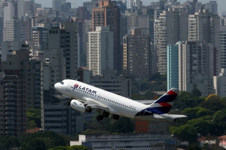 <p>Tras seis años, Latam Airlines vuelve a operar la ruta entre la provincia argentina de Neuquén y Santiago</p>