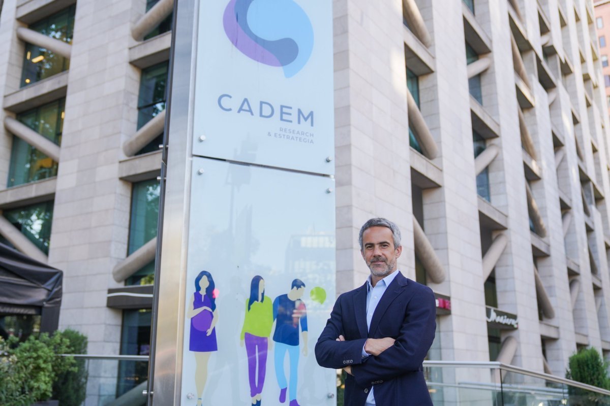 <p>Nueva encuesta, cambio de oficinas y aterrizaje de exasesor del gobierno de Sebastián Piñera: el 2026 de Cadem</p>