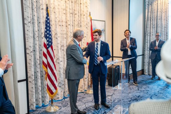 <p>“El Presidente Boric tiene que darle una respuesta a Chile”: Kast busca dar vuelta la página sobre cable submarino</p>