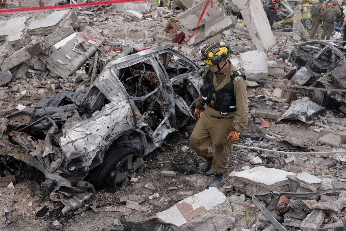 <p>Irán elige un nuevo líder supremo en medio de crecientes tensiones internas mientras intensifica sus ataques nocturnos</p>