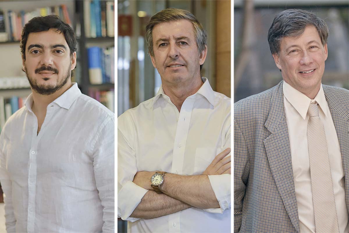 <p>El abogado experto en libre competencia y regulación económica, Javier Tapia. El doctor en economía del MIT y académico, Salvador Valdés. El director de la división de desarrollo económico de la Cepal, Daniel Titelman. Fotos: Lorenzo Moscia CEPAL y Julio Castro.</p>