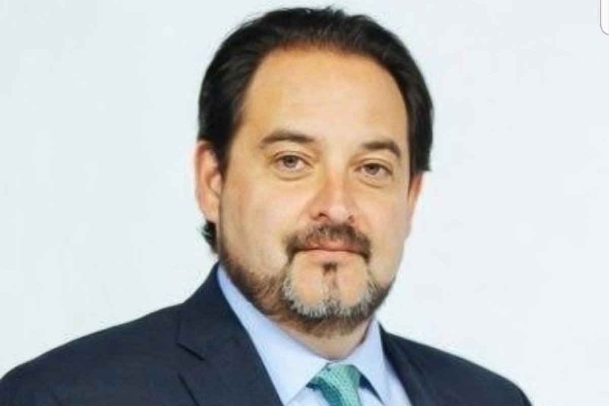 <p>ENAP informa renuncia de Andrés Rebolledo como director de la estatal</p>