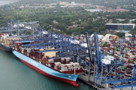 Canal de Panamá prevé adjudicar en junio 2027 proyectos para construir dos puertos y un gasoducto