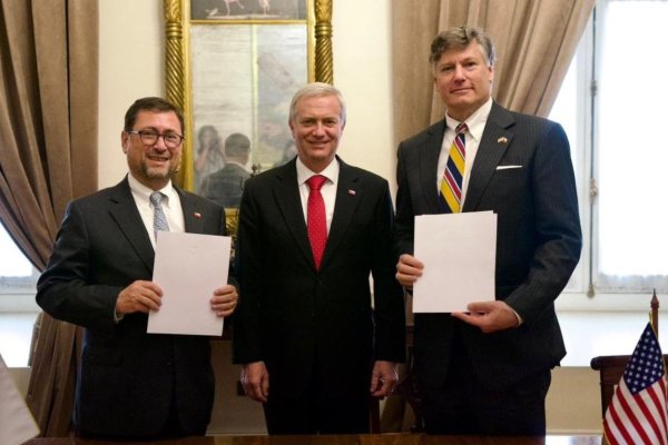 Chile y Estados Unidos firman declaración conjunta para iniciar consultas sobre minerales críticos y tierras raras