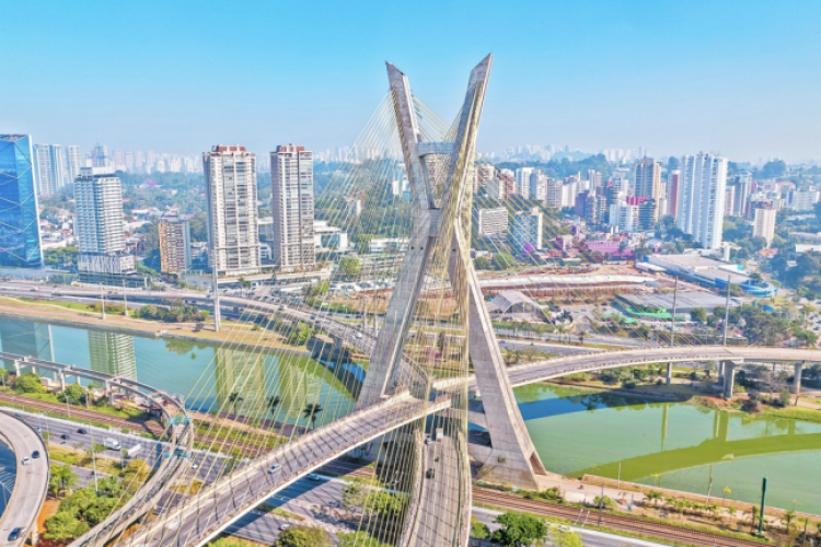 <p>Brasil elimina impuesto al diésel y grava exportaciones de crudo</p>