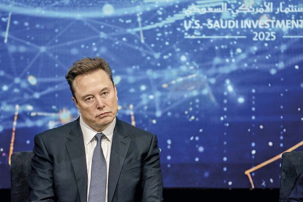 Tesla convierte su inversión en xAI en una participación en SpaceX antes de su apertura a bolsa