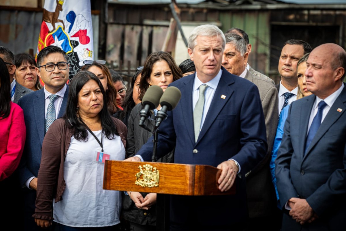 <p>Kast lanza plan de reconstrucción que incluye rebaja de impuesto corporativo y cambios en gratuidad universitaria</p>