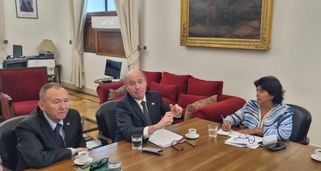 <p>El oficio establece que el gasto total de cada ministerio será rebajado en un 3% y a cargo de supervisar el cumplimiento estará la Dirección de Presupuestos (Dipres).</p>