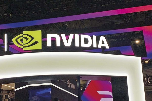 <p>Nvidia refuerza apuesta por la próxima ola de la IA y proyecta US$ 1 billón en ventas de chips hacia 2027</p>