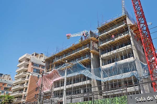 <p>¿Se mantendrá el rally de las constructoras en bolsa, tras el anuncio de eliminación del IVA?</p>