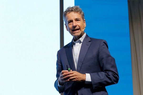 <p>El dardo de Velasco al plan tributario de Kast: “Este no es el momento, en este planeta incierto, para darse gustitos fiscales”</p>