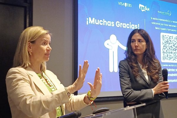 De izquierda a derecha, Mila de Olano y Katerina Barquet. Créditos GES7IÓN SIE7E.