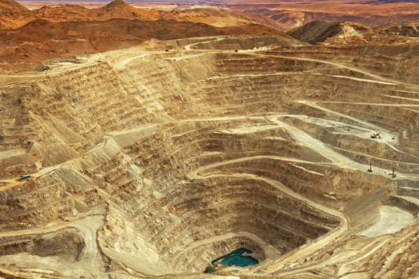<p>Minera estadounidense inicia tramitación ambiental de proyecto por US$ 7.500 millones, la inversión más grande del sector</p>