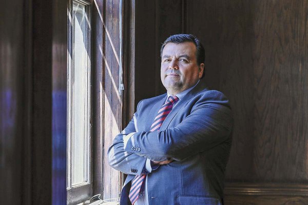 El ingeniero que fichó Quiroz para ordenar la casa y ayudar a aplicar el millonario recorte del gasto público