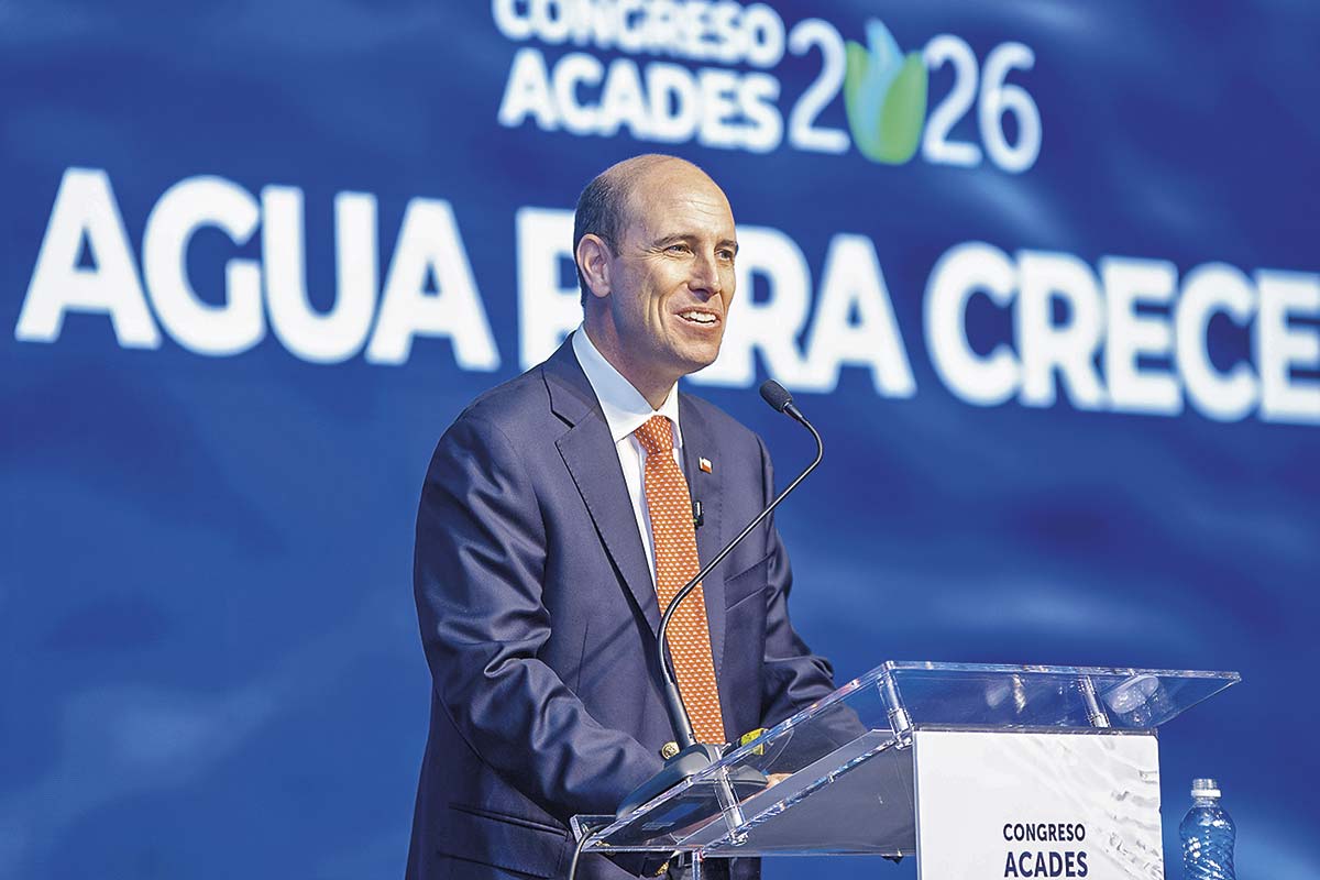 <p>Ministro Martín Arrau en el Congreso Acades 2026.</p>