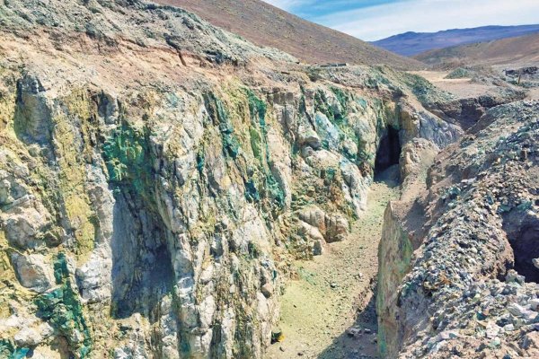 Mina Pampa Camarones, ligada a LarrainVial, anuncia venta de proyecto en Antofagasta a australiana por US$ 50 millones