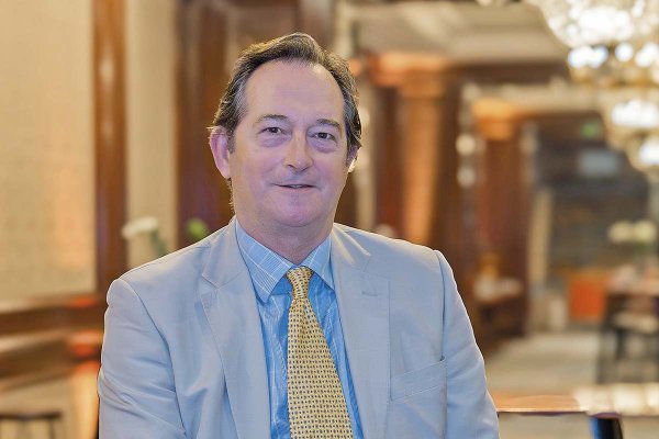 Nicholas Hoptonex, embajador del Reino Unido en Irán sobre conflicto en medio oriente: “Lo ocurrido sugiere un error de cálculo de EEUU y una mala comprensión de Trump sobre cómo se desarrollaría esta guerra”