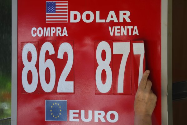 <p>La volatilidad en los precios ha implicado actualizaciones cada vez más frecuentes de las pizarras. (Foto: Aton Chile)</p>