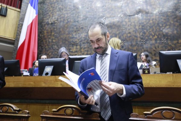 <p>Luego de round con Quiroz, exministro Grau celebra crecimiento del PIB en 2025 y ratifica que deuda pública dejó de crecer por primera vez en dos décadas</p>