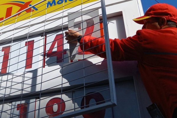 <p>Los consumidores notan un impacto más inmediato por el lado de los combustibles. (Foto: Aton Chile)</p>