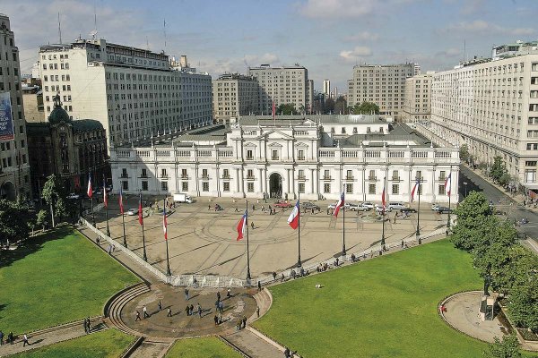 Oficio de Dipres reitera límites a sueldos de asesores estratégicos de ministerios y establece procedimientos para su contratación