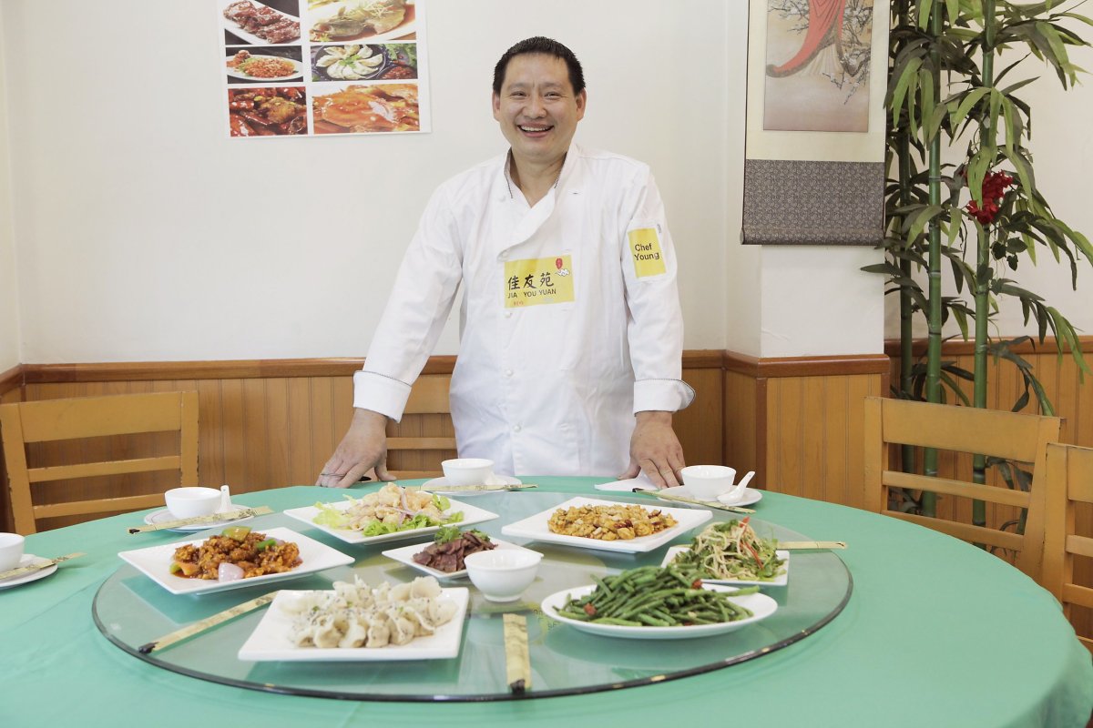 <p>Nuevo restaurante del Chef Yong abre en Rotonda Atenas. </p>