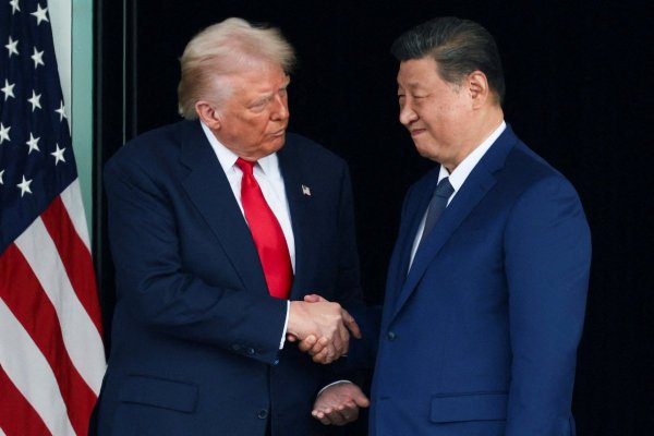 <p>El presidente de EEUU, Donald Trump, y el mandatario chino, Xi Jinping, durante una reunión de la APEC en octubre pasado. (Foto: Reuters)</p>