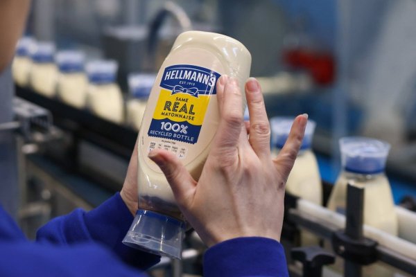 <p>Unilever dice que negocia la venta de su división de alimentos a McCormick</p>