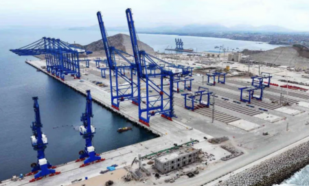 Puerto peruano de Chancay registra pérdidas en su primer año de operación comercial