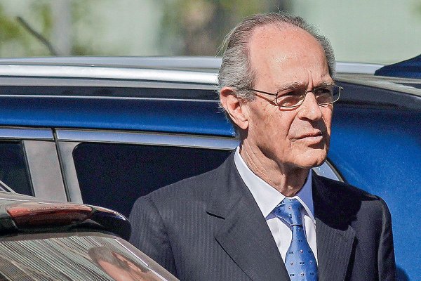 <p>Manuel Cruzat Infante</p>