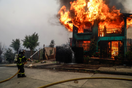 Firecatch, la plataforma chilena de IA para incendios, exporta su modelo a Argentina y México y prueba piloto en Brasil