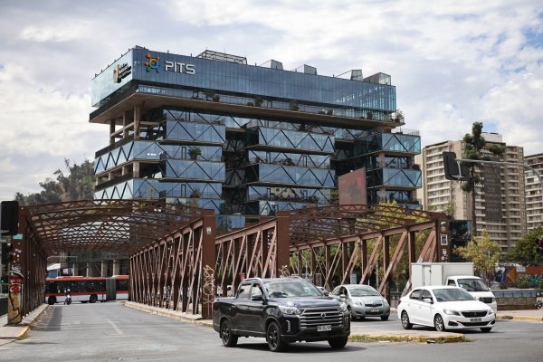 <p>De La Moneda a la oficina en el PITS: la mudanza de Boric</p>
