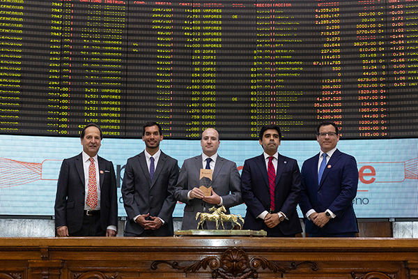 El equipo de finanzas de Los Héroes recibió el premio Impulso Sostenible.