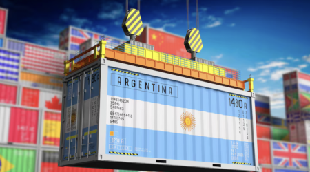 Exportaciones en Argentina caen por primera vez en ocho meses