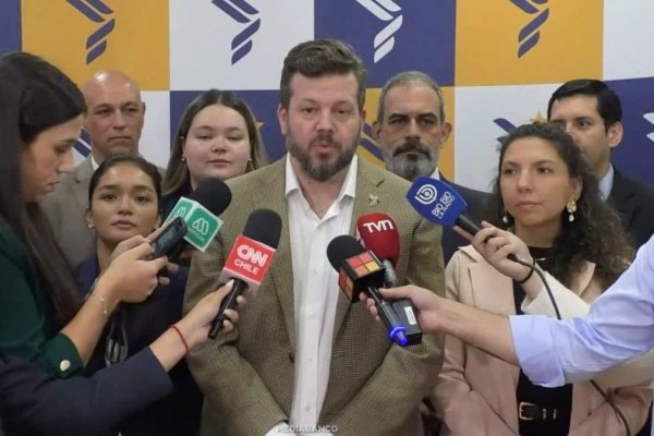 <p>Ahora en DF | Ante posibles cambios al Mepco: Kaiser plantea reducir el IVA a los combustibles para disminuir impacto del alza del precio del petróleo</p>