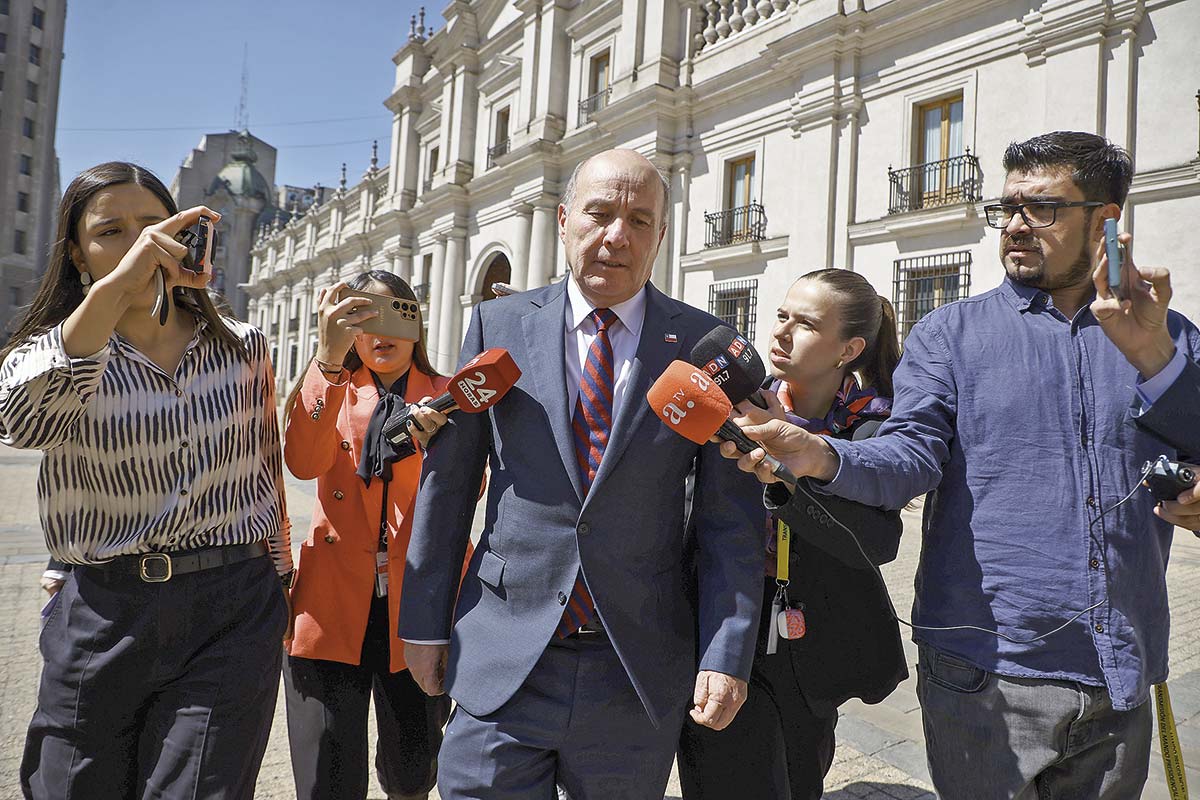 <p>El ministro de Hacienda, Jorge Quiroz, fue el gran protagonista de la jornada. Foto: Aton.</p>